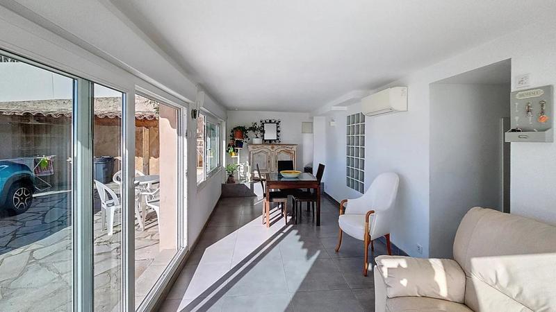 Maison - 143 m² - 6 pièces