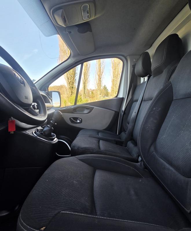 Renault Trafic 1° Main 1.6 dci 1000kg Grand Confort Entretenu chez Renault Attelage / Clim Régul