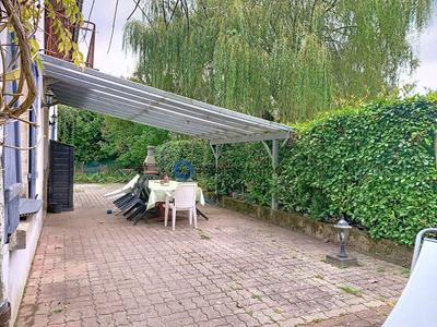 Maison - 225 m² - 8 pièces