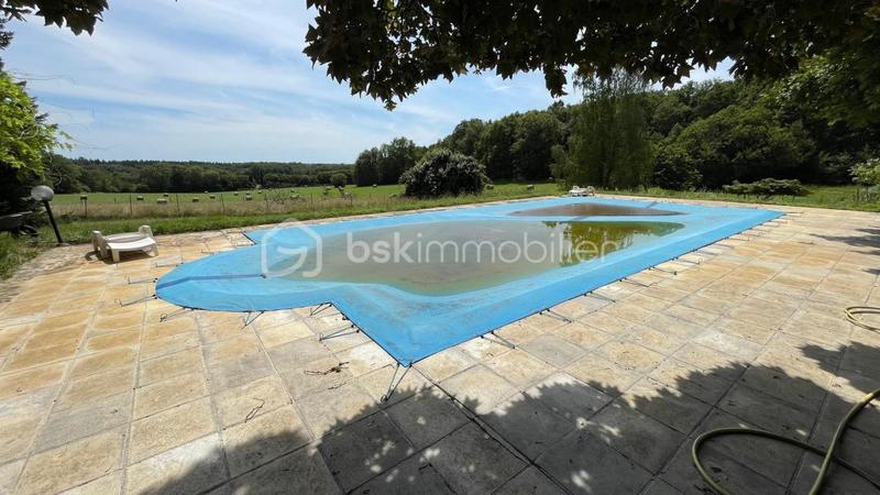 Demeure - 226 m² - 7 pièces