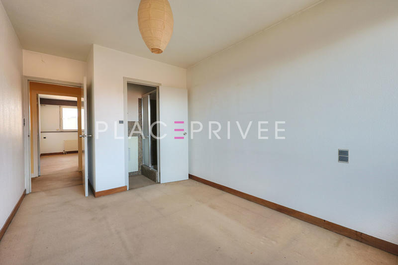Appartement - 233 m² - 10 pièces
