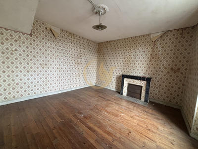 Maison ancienne - 203 m² - 7 pièces