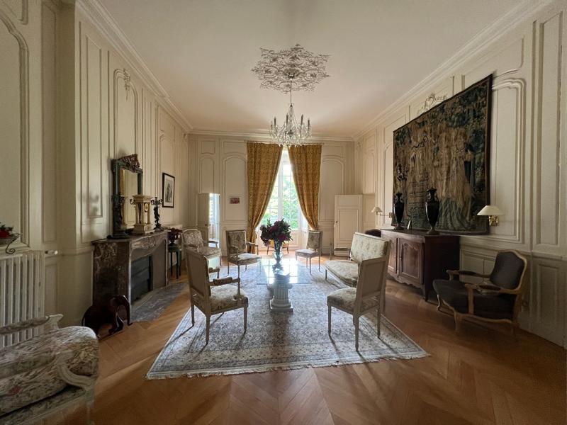 Manoir - 1 100 m² - 15 pièces