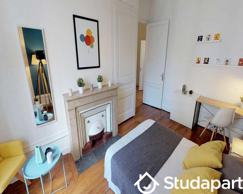 Chambre - 80 m² - 1 pièce