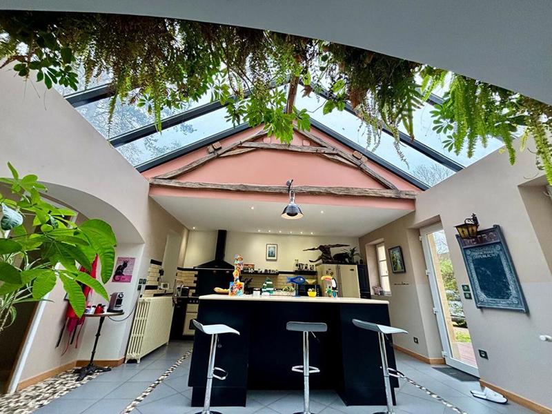 Demeure - 370 m² - 7 pièces