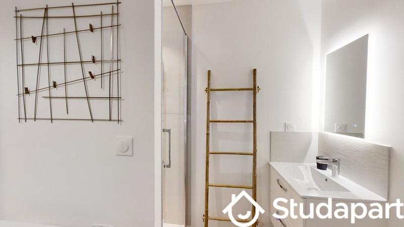 Chambre - 12 m² - 1 pièce