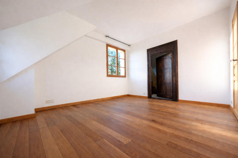 Propriété - 230 m² - 6 pièces