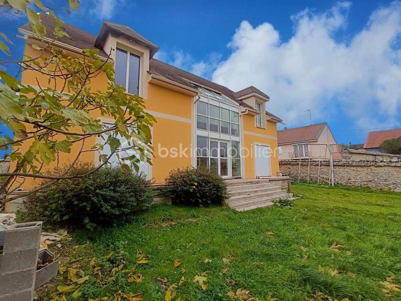 Propriété - 145 m² - 5 pièces