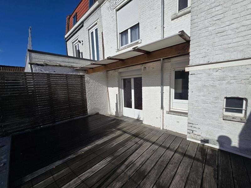 Maison - 165 m² - 9 pièces