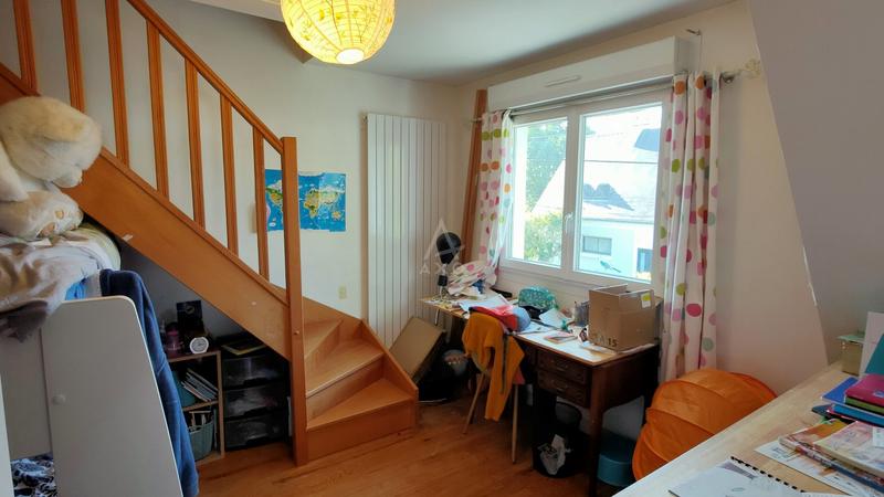 Maison - 143 m² - 7 pièces