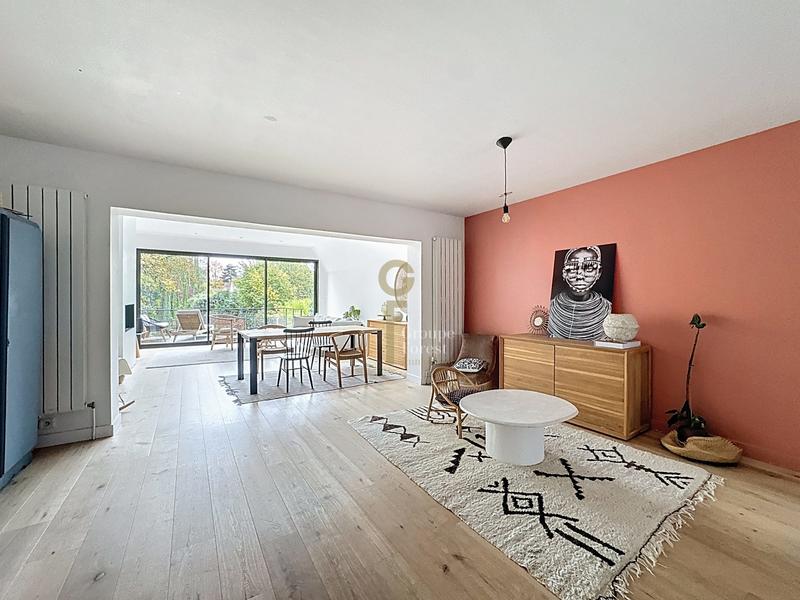 Maison - 180 m² - 7 pièces