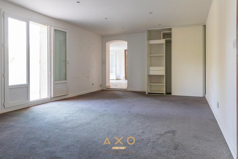 Maison - 278 m² - 8 pièces