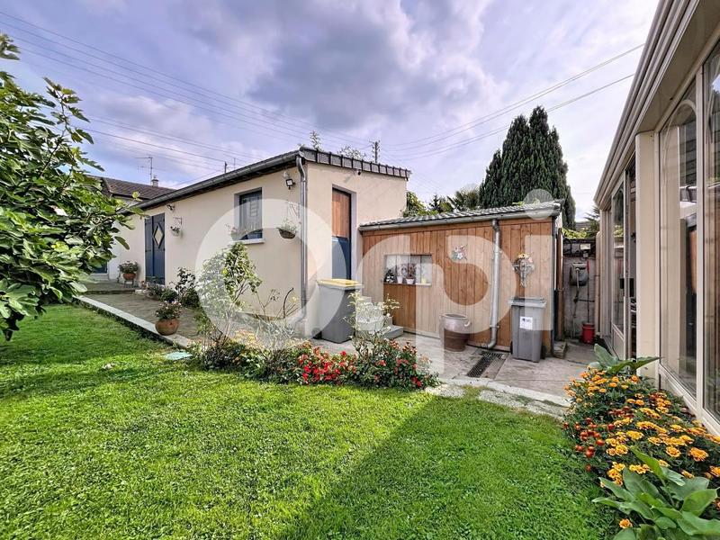 Maison - 98 m² - 4 pièces