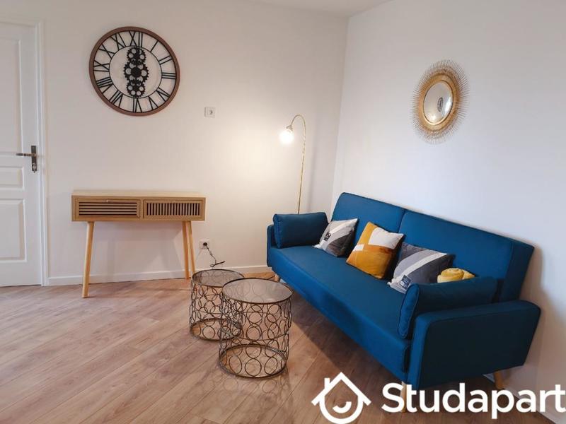 Chambre - 9 m² - 1 pièce