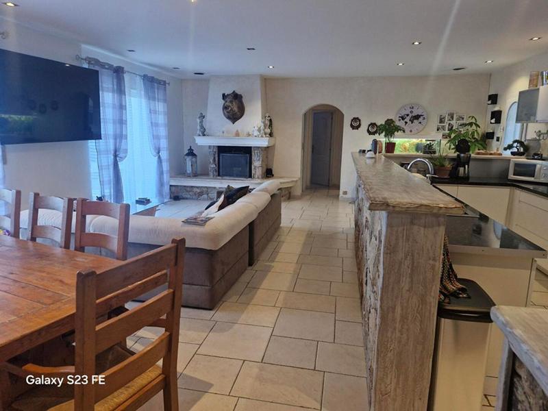 Maison - 190 m² - 7 pièces