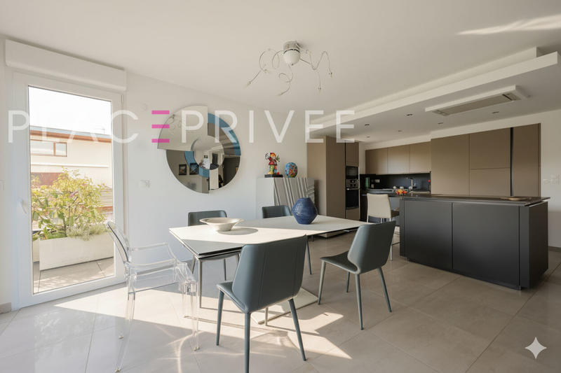 Appartement - 106 m² - 5 pièces