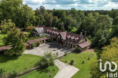 Maison - 498 m² - 13 pièces