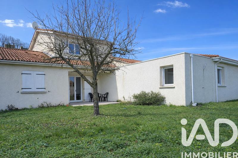Maison - 250 m² - 6 pièces