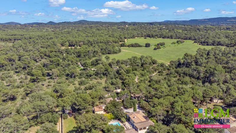 Villa - 250 m² - 9 pièces