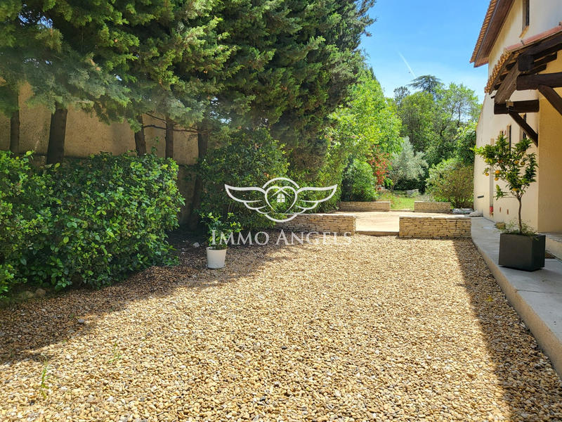 Maison - 175 m² - 7 pièces