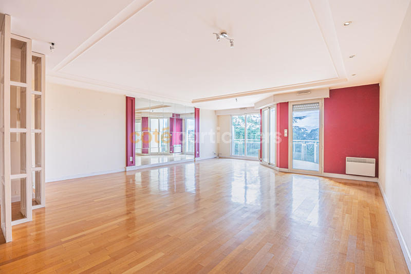 Appartement - 167 m² - 7 pièces