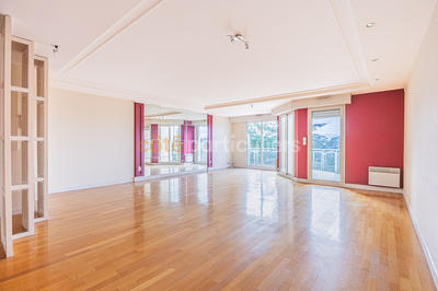 Appartement - 167 m² - 7 pièces