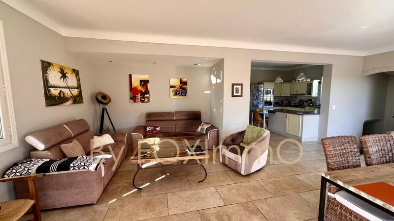 Maison - 150 m² - 5 pièces