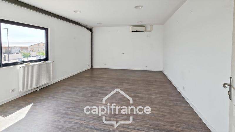 Local commercial - 220 m² - 9 pièces