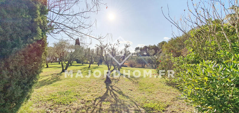 Maison - 330 m² - 8 pièces