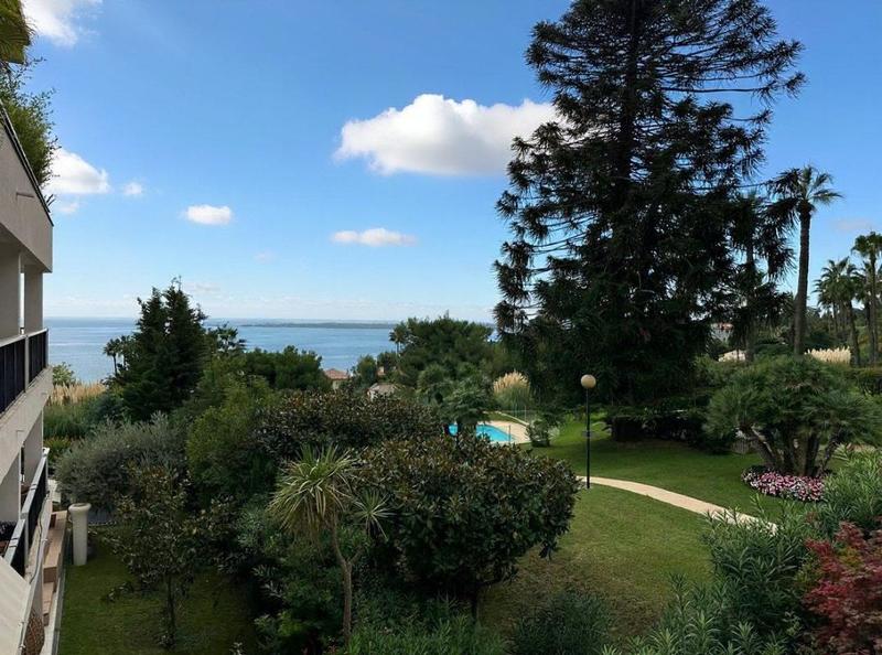 Appartement - 95 m² - 4 pièces