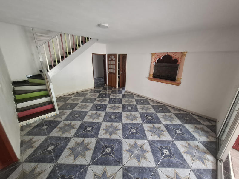 Maison - 120 m² - 9 pièces