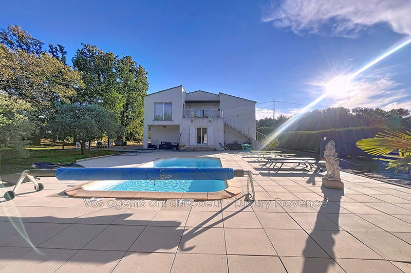 Maison - 163 m² - 8 pièces