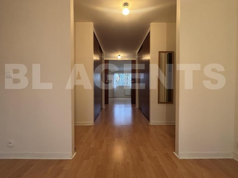 Appartement - 81 m² - 4 pièces