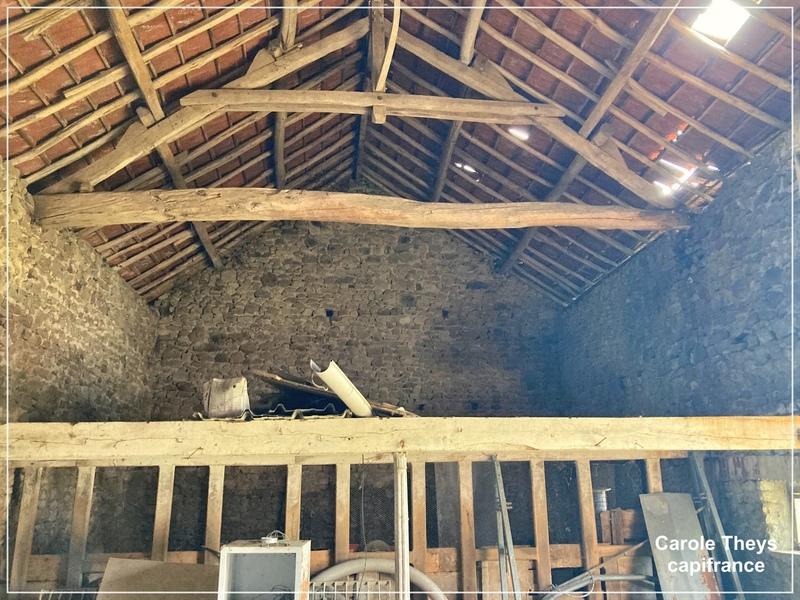 Corps de ferme - 150 m² - 1 pièce