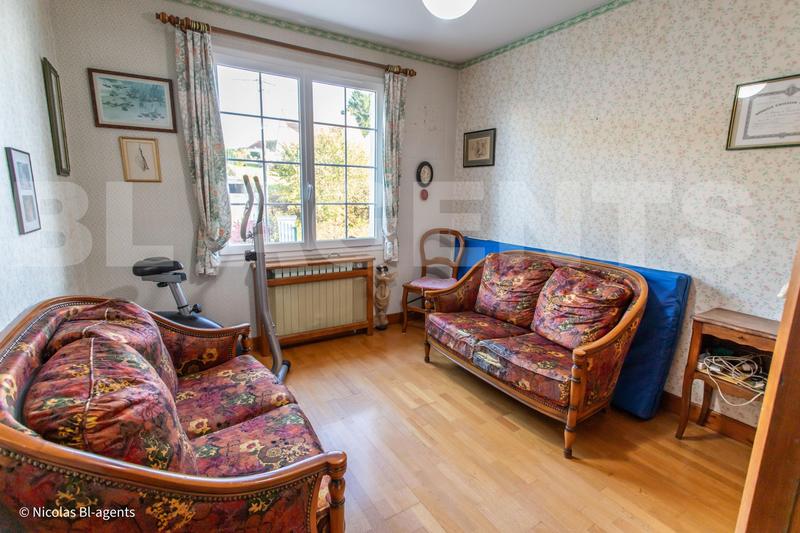 Pavillon - 130 m² - 6 pièces