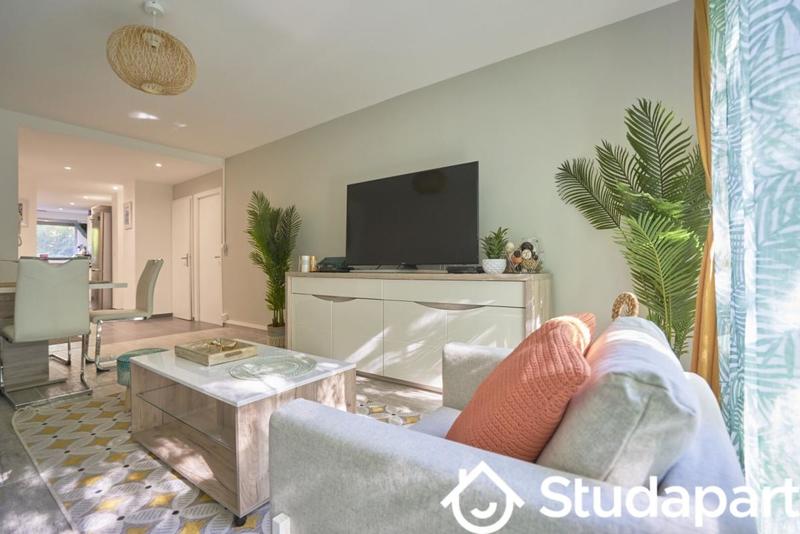 Chambre - 13 m² - 1 pièce