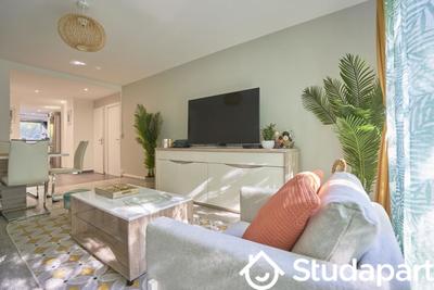 Chambre - 13 m² - 1 pièce