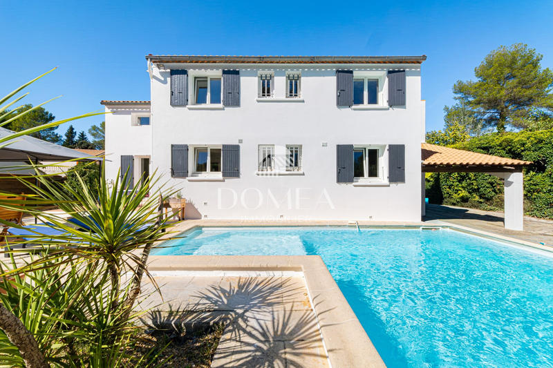 Villa - 172 m² - 7 pièces