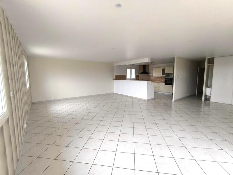 Maison - 140 m² - 5 pièces