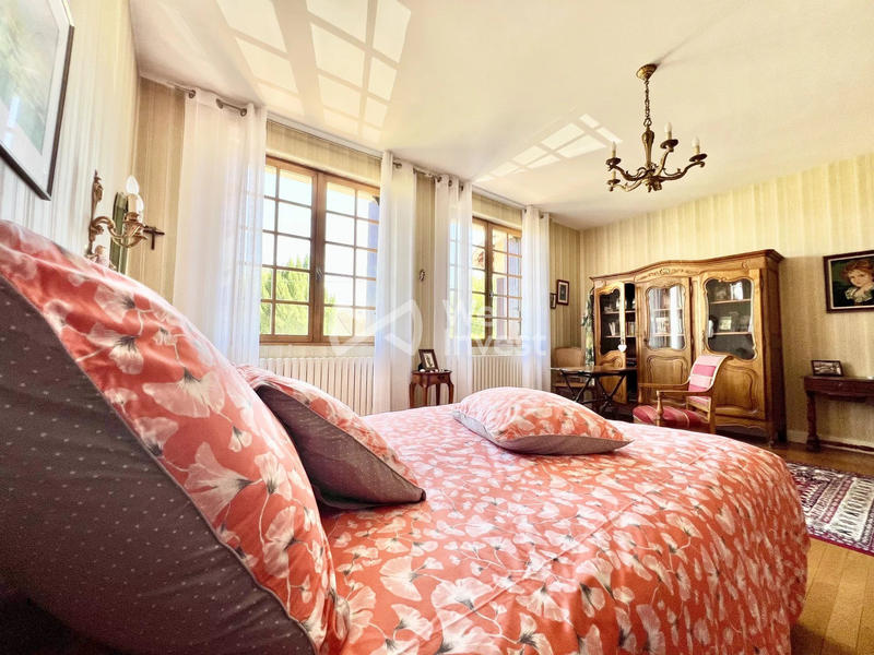 Maison - 183 m² - 7 pièces