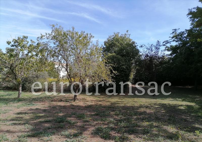 Terrain constructible - 1 821 m²