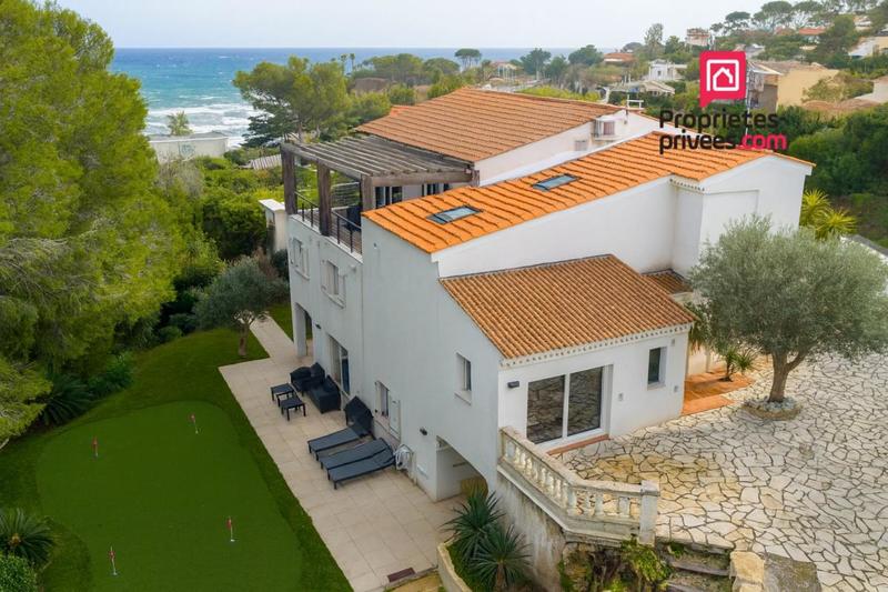 Villa - 255 m² - 9 pièces