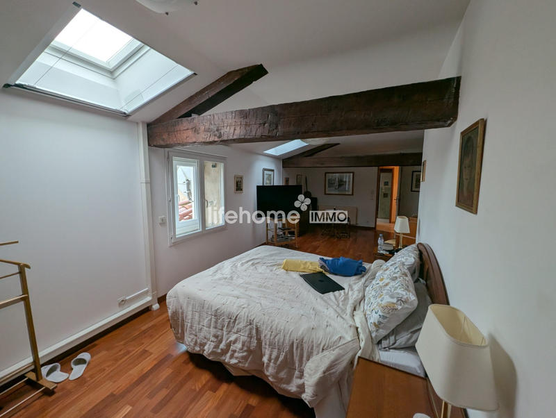 Appartement - 243 m² - 7 pièces