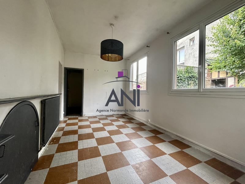 Maison - 270 m² - 11 pièces