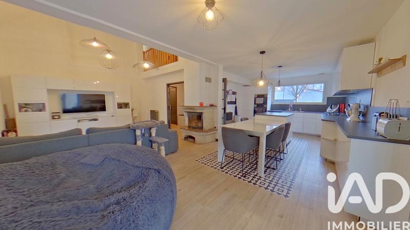 Maison - 209 m² - 10 pièces