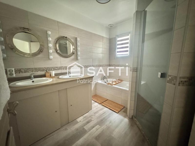 Maison - 249 m² - 11 pièces