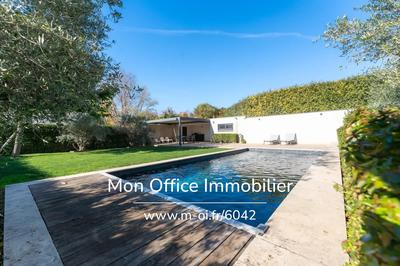 Maison - 170 m² - 6 pièces