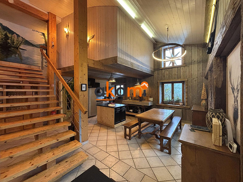 Maison - 510 m² - 20 pièces