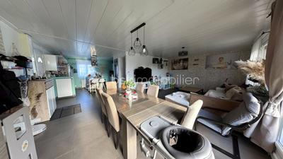 Maison traditionnelle - 157 m² - 5 pièces