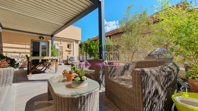 Appartement - 96 m² - 4 pièces